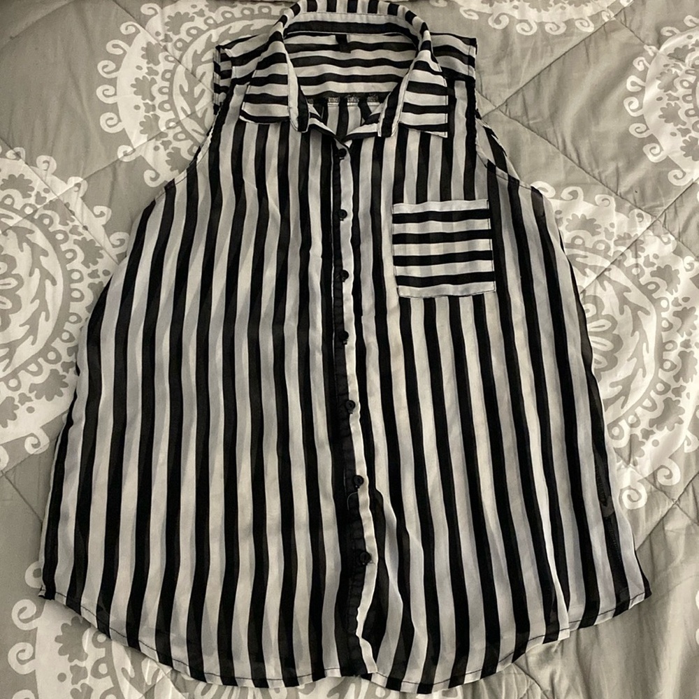 Full Tilt Sheer Button Up Top Size XL